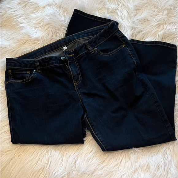 Women's Dark Blue Capri Jeans - Picture 5 of 7